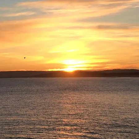 Beachfront Panoramic Seaview Free Wifi & Parking Lossiemouth Exterior photo