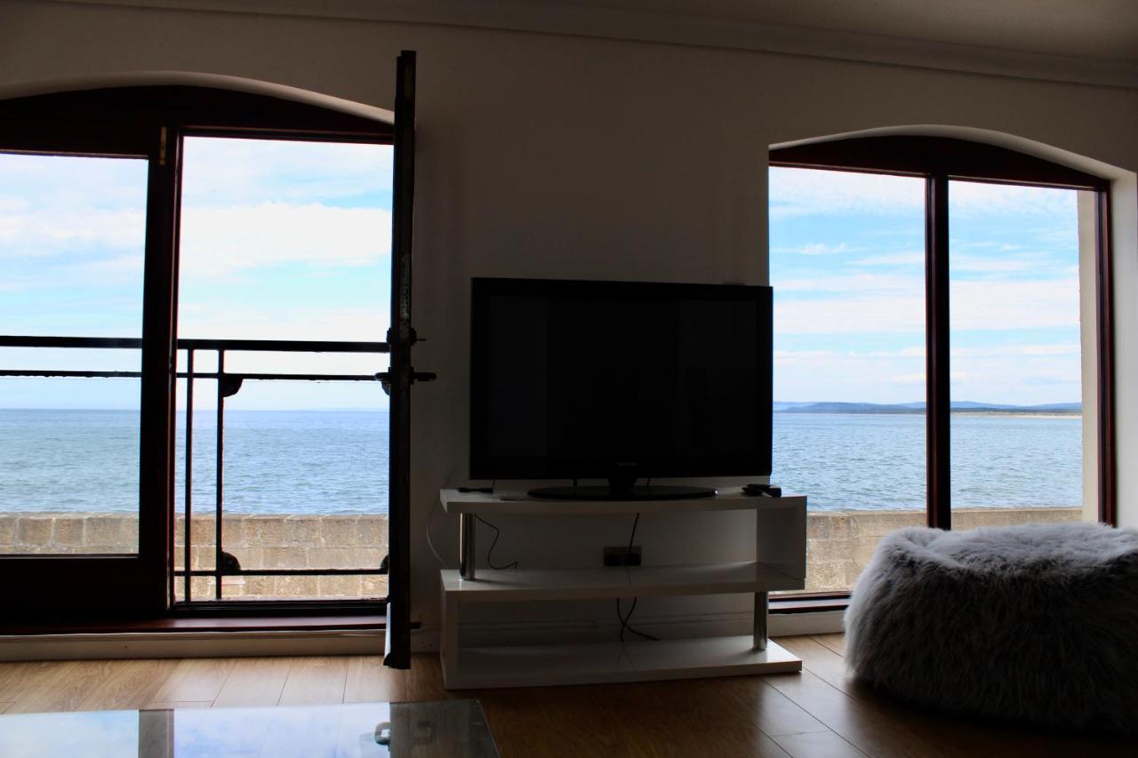 Beachfront Panoramic Seaview Free Wifi & Parking Ferienhaus Lossiemouth